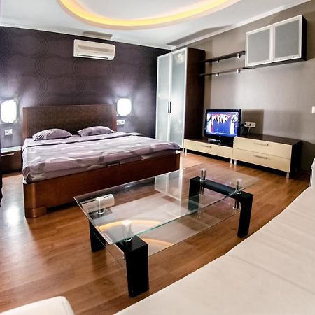 Hotrent Pechersk Lesy 20/22 Kiev Buitenkant foto