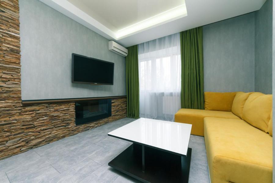 Hotrent Pechersk Lesy 20/22 Kiev Buitenkant foto
