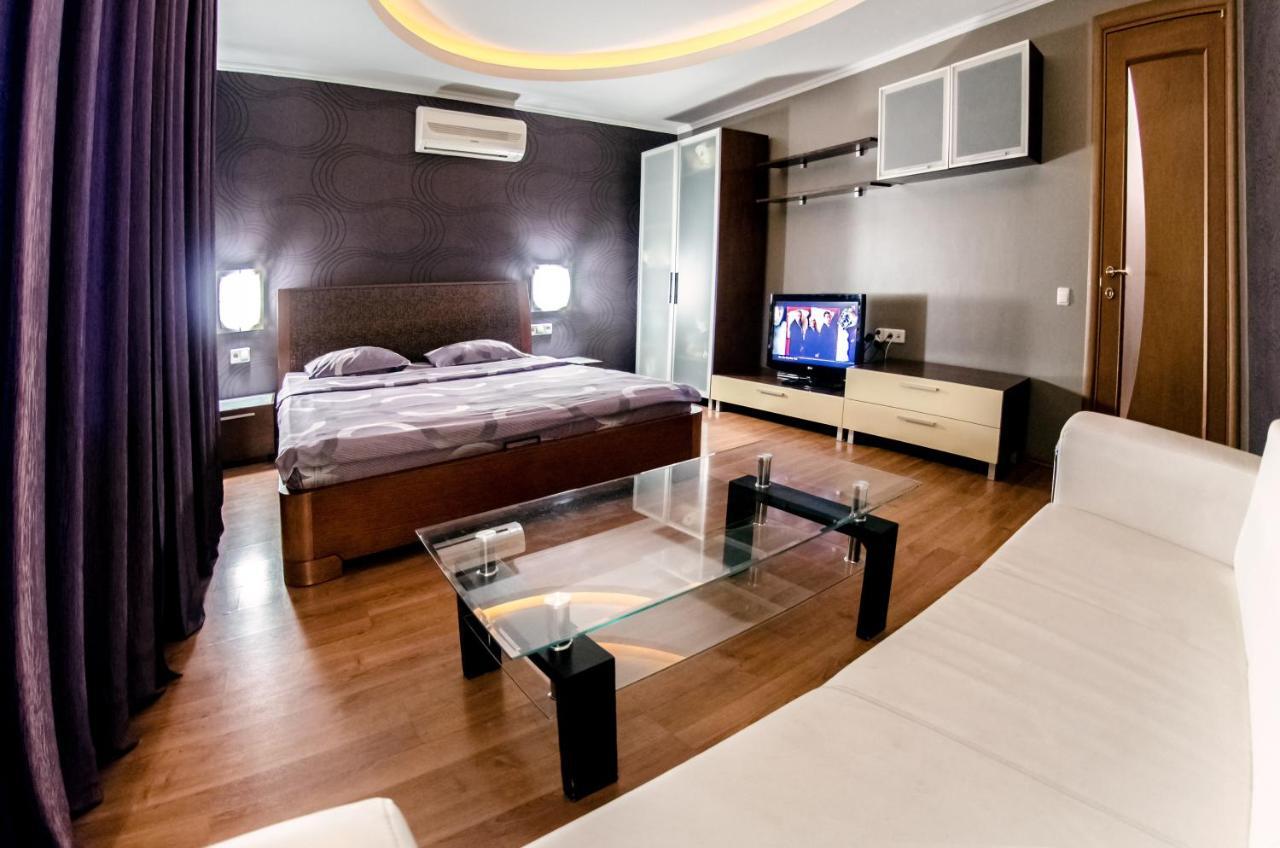 Hotrent Pechersk Lesy 20/22 Kiev Buitenkant foto